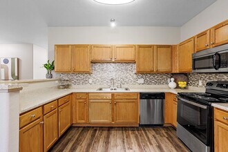 Alder Peak Townhomes in Aurora, CO - Building Photo - Building Photo