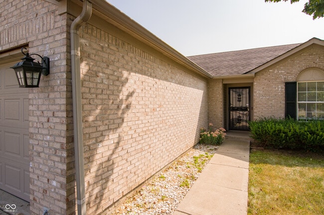 10915 Mistflower Way in Indianapolis, IN - Building Photo - Building Photo