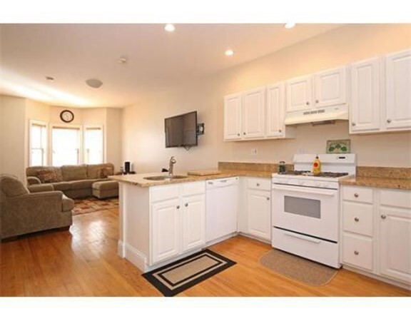 7 Brewster St, Unit 1 in Boston, MA - Building Photo