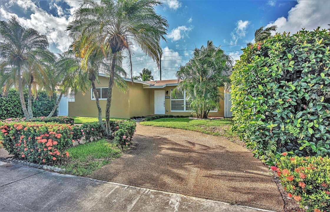 1126 Johnson St in Hollywood, FL - Building Photo