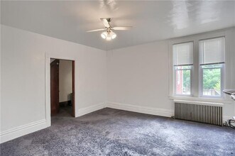 1122 Goettmann St in Pittsburgh, PA - Building Photo - Building Photo