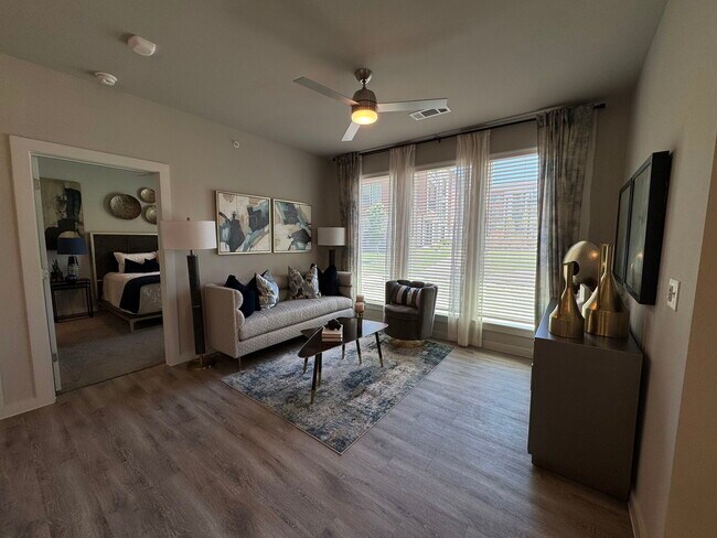 6301 Azle Ave in Fort Worth, TX - Building Photo - Building Photo