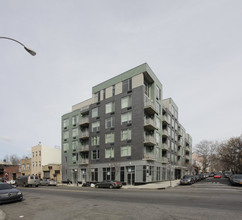 378-384 Union Ave in Brooklyn, NY - Building Photo - Building Photo