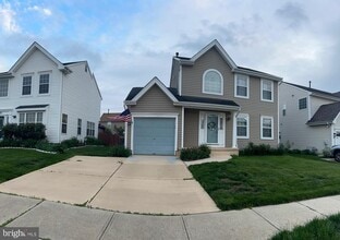 21 Fieldcrest Dr in Mount Holly, NJ - Building Photo - Building Photo
