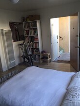 110 Brooks Ave, Unit 2 in Venice, CA - Building Photo - Building Photo