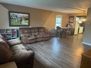 92 Jonathan Dr in Easton, PA - Building Photo - Building Photo