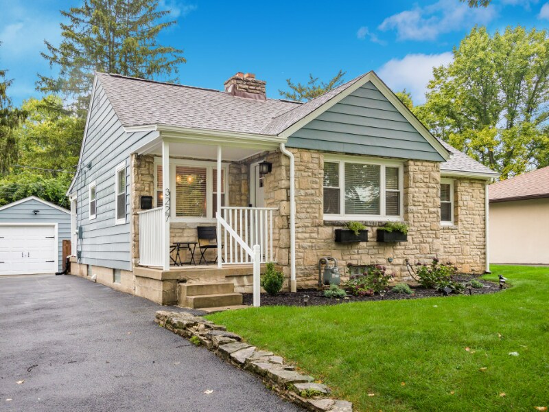 3227 Ainwick Rd in Columbus, OH - Building Photo