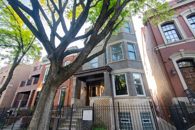 2327 N Southport Ave, Unit 1