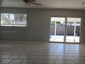 342 SW 32nd Terrace in Deerfield Beach, FL - Building Photo - Building Photo