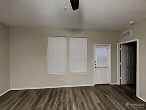 219 Golden Fawn in Selma, TX - Building Photo - Building Photo