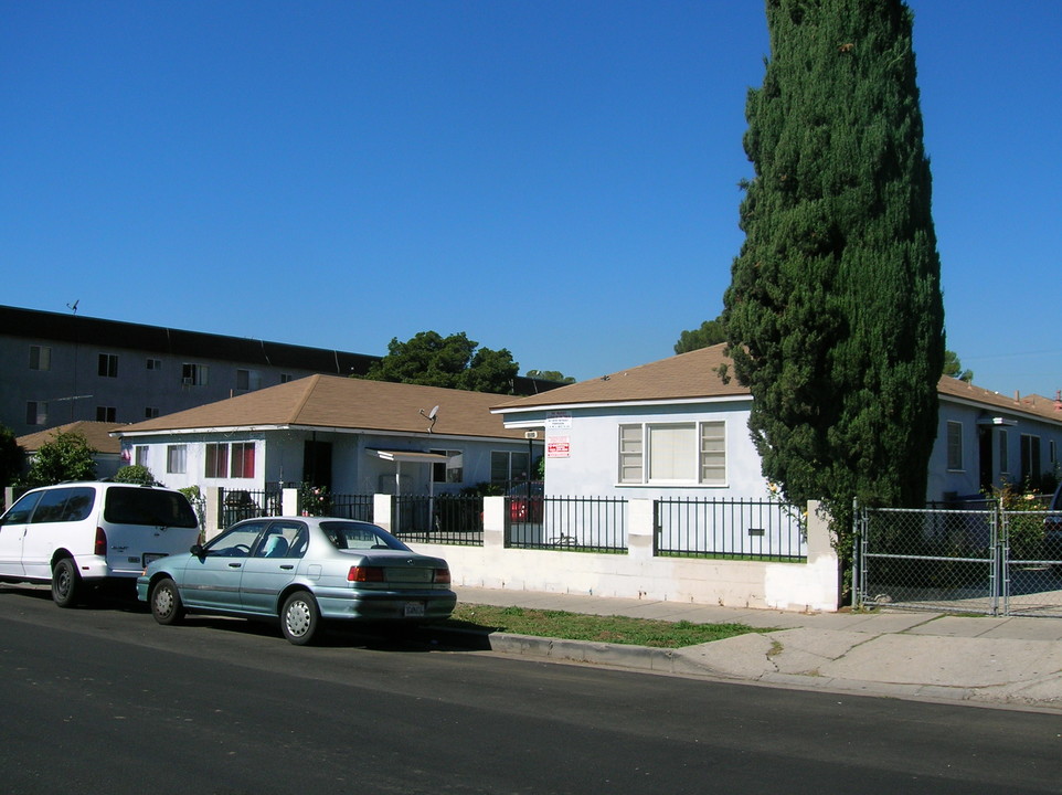 3229-3233 Drew St in Los Angeles, CA - Building Photo