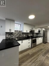 17 Meekings Dr in Ajax, ON - Building Photo - Building Photo