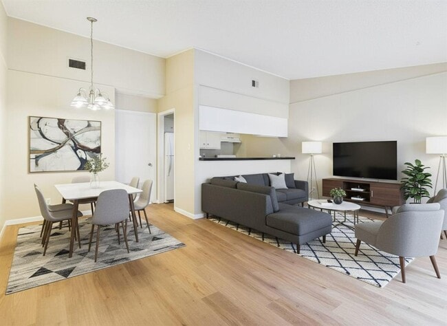 property at 616 W 51st St