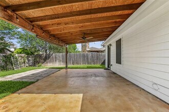 2060 Constellation Dr in Buda, TX - Building Photo - Building Photo