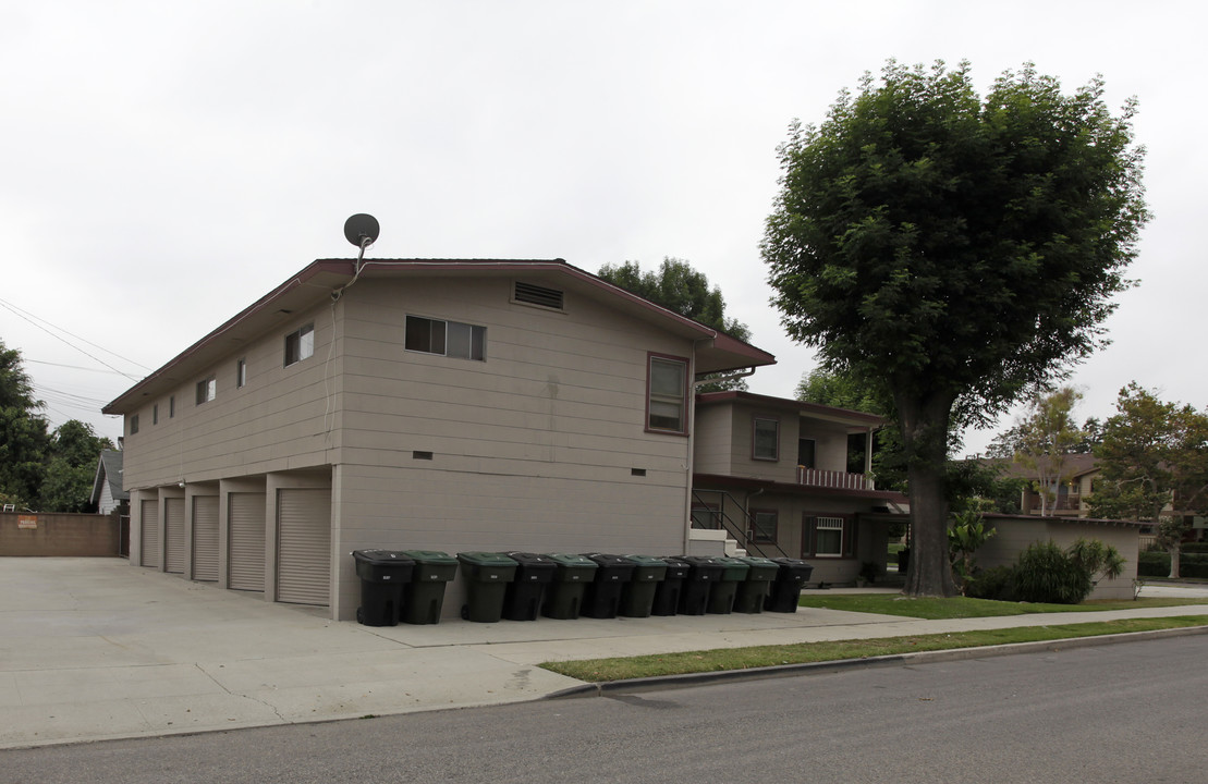 204 S Ohio St in Anaheim, CA - Foto de edificio