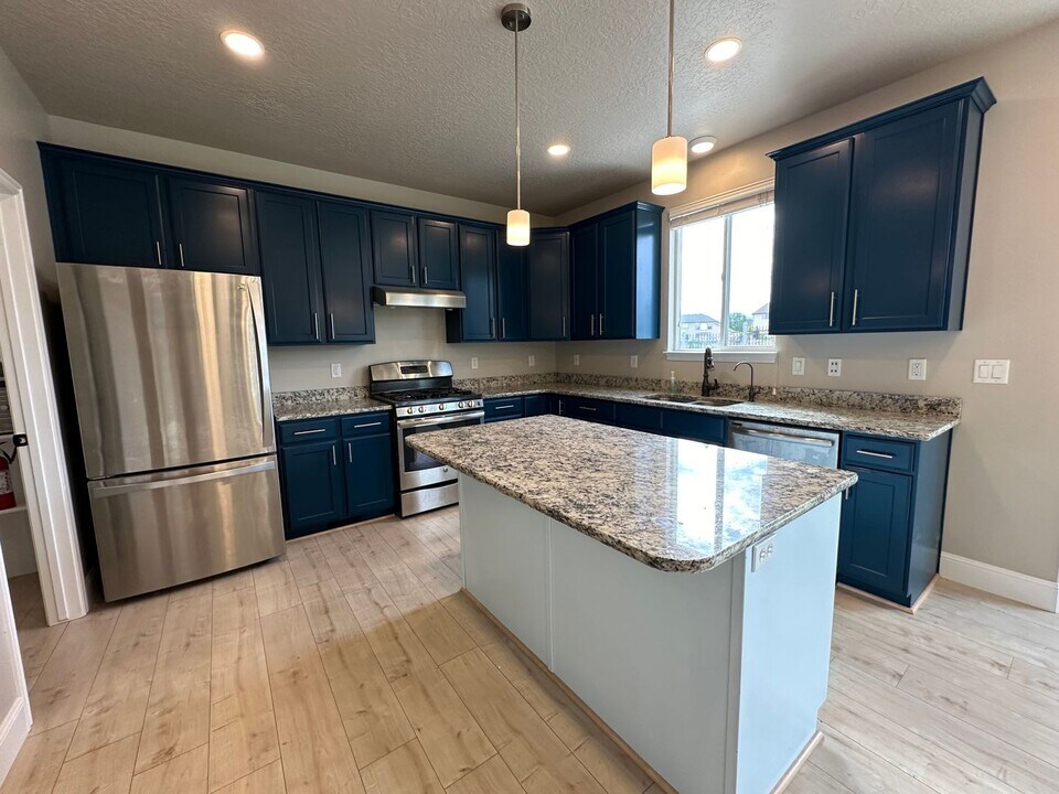 4129 Berkshire Ln in Eagle Mountain, UT - Building Photo