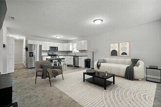 720 Diamond Loop in Middletown, OH - Building Photo - Building Photo