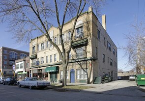 Van Lyon Apartments in Milwaukee, WI - Building Photo