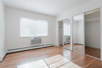 424 W Oakdale Ave in Chicago, IL - Building Photo - Building Photo