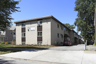 Laurel Manor Apartments in Cleveland, OH - Building Photo - Primary Photo