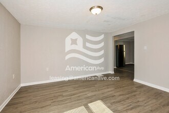 1321 Gladys St in Collinsville, IL - Building Photo - Building Photo