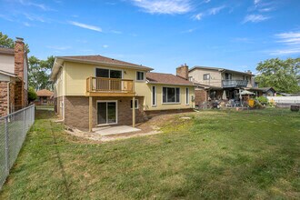 367 Shore Dr in Lincoln Park, MI - Building Photo - Building Photo