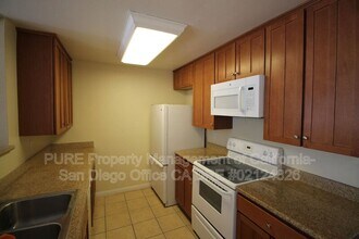 210 Chambers St in El Cajon, CA - Building Photo - Building Photo