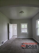1584 W Taft St in Gary, IN - Building Photo - Building Photo