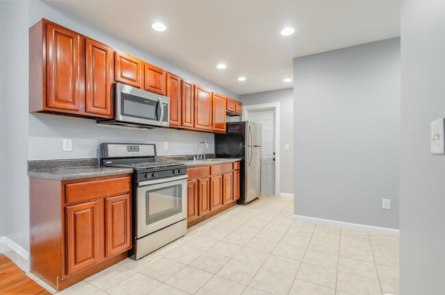 396 Union St in Jersey City, NJ - Building Photo - Building Photo