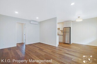 1155 N Madison Ave in Los Angeles, CA - Foto de edificio - Building Photo