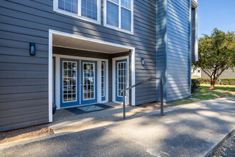 Maplewood in Shreveport, LA - Building Photo - Building Photo