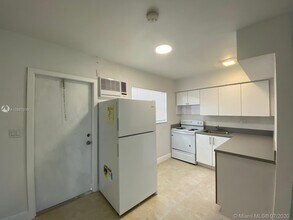 2206 Fillmore St-Unit -3 in Hollywood, FL - Building Photo - Building Photo