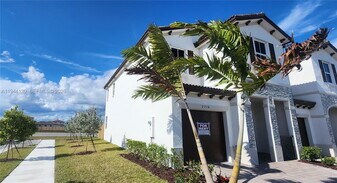 2468 SE 24th Terrace in Homestead, FL - Building Photo