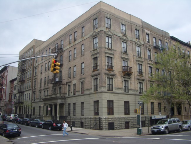 1836 Adam C Powell Blvd in New York, NY - Building Photo - Building Photo