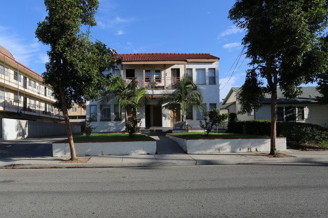 1005 E Windsor Rd in Glendale, CA - Building Photo - Building Photo