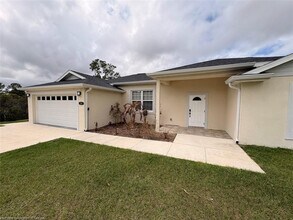 331 Homasassa Ave NE in Lake Placid, FL - Building Photo - Building Photo