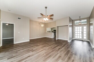 7141 40th Ln E in Sarasota, FL - Building Photo - Building Photo