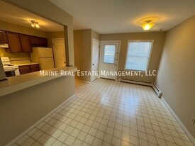 63 Valley View Ln in Bangor, ME - Building Photo - Building Photo