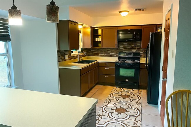 5001 Lambs Ln in Austin, TX - Building Photo - Building Photo