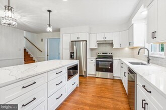 6302 Orchid Dr in Bethesda, MD - Building Photo - Building Photo