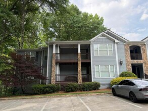 203 Madison Ln S E in Smyrna, GA - Building Photo - Building Photo