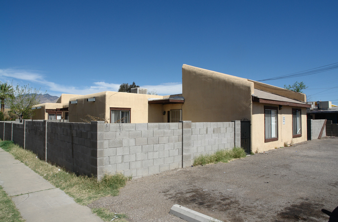 1702-1798 N Rosemary Dr in Tucson, AZ - Building Photo