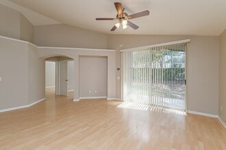 2533 Siena Way in Valrico, FL - Foto de edificio - Building Photo