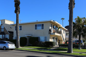 322-324 S Pacific St in Oceanside, CA - Building Photo - Building Photo