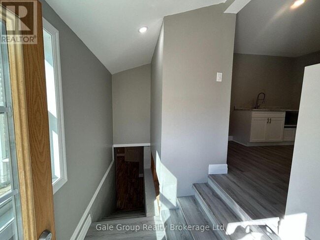 74 Huron St in Woodstock, ON - Building Photo - Building Photo