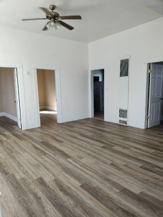 205 State Ave in Bremerton, WA - Foto de edificio