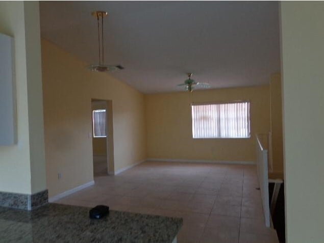 7090 NW 173rd Dr, Unit # 208 in Hialeah, FL - Building Photo - Building Photo