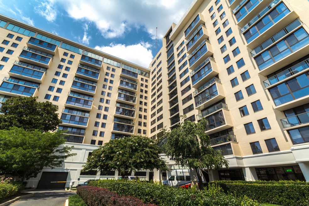 Magruder's Discovery Apartments Bethesda, MD Apartments For Rent