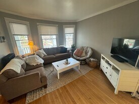 3101 N Bartlett Ave in Milwaukee, WI - Building Photo