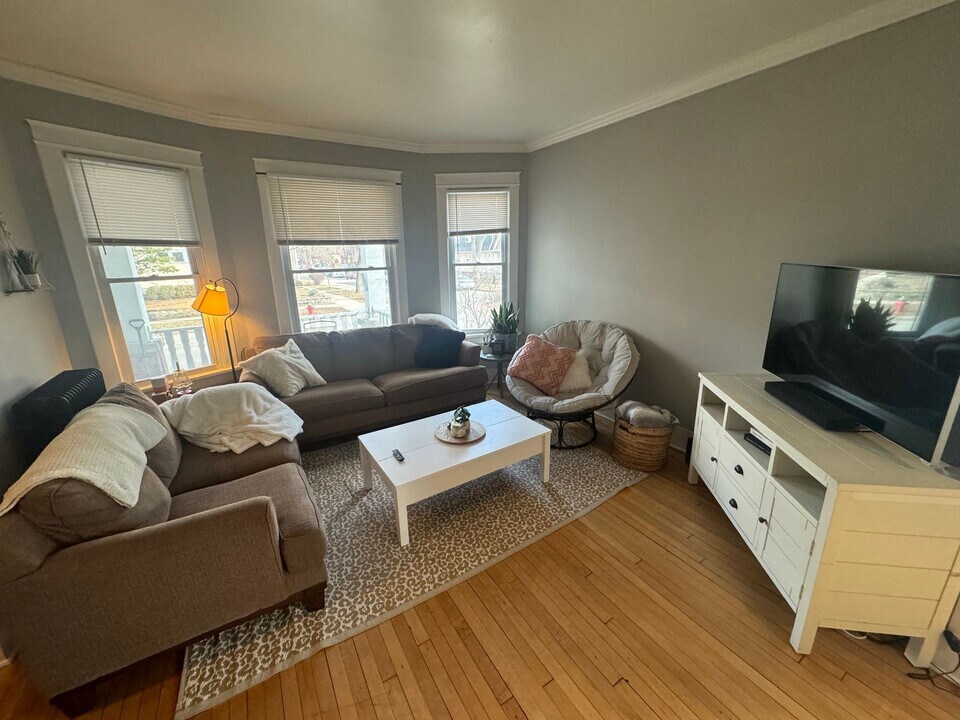 3101 N Bartlett Ave in Milwaukee, WI - Building Photo